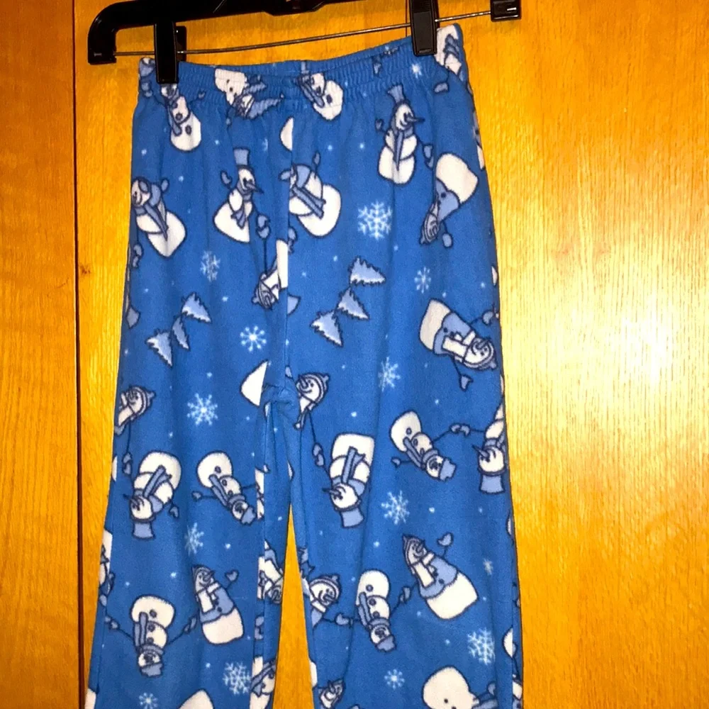 The Children’s Place 7 / 8 fleece pajamas set blue snowmen trees cozy warm VGUC